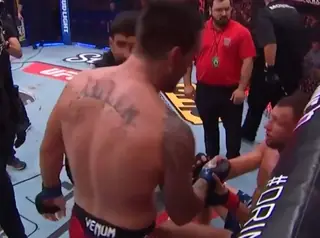 Аллен апсетнул де Риддера. Все результаты UFC Fight Night 262