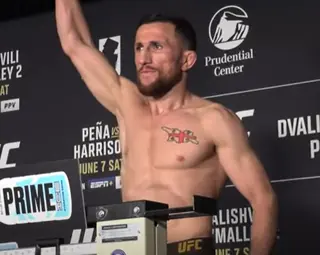 О’Мэлли тяжелее Двалишвили. Состоялось взвешивание перед UFC 316