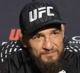«Я могу драться с кем угодно». Амосов хочет в соперники одного из топов UFC