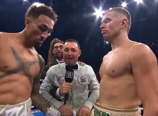Уиттакер едва не влетел Уоллесу в элиминаторе IBF: видео
