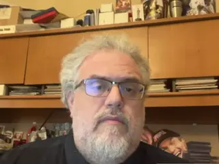 Бивол избегает Бенавидеса? Эксперт ответил американским фанам