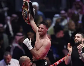 Бивола оставили чемпионом. В WBO заказали бой Смит – Моррель