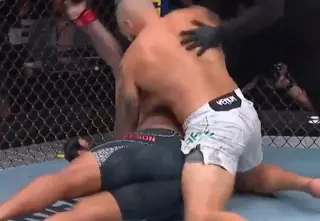 Шок года! Стивсон влетел нокаутом Шарафу на UFC 331. Реакция ММА сообщества