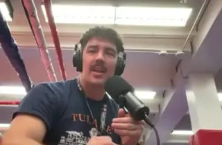Супертяж, которому «Кроуфорд надрал зад», ставит на Теренса в бою с Канело