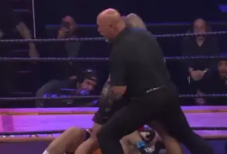Олимпийский чемпион Стивсон забил соперника за 15 секунд: видео