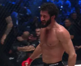 Халидов удосрочил Бартосински. Результаты и видео KSW 100