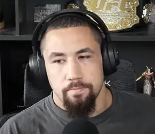 «Есть разрыв в навыках». Экс-чемпион UFC о реванше Махачева и Царукяна