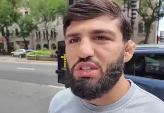 Тренер Царукян рассказал, какой план был у Чимаева на бой с Дю Плесси