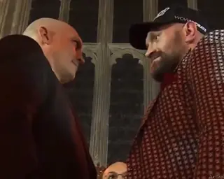 Опубликован официальный постер реванша Усик-Фюри