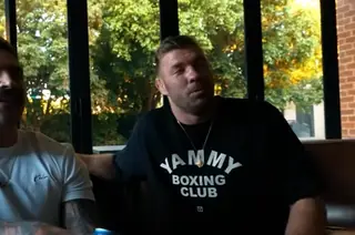 Дю Плесси недоволен Анкалаевым: «И за эту фигню люди платили деньги?»