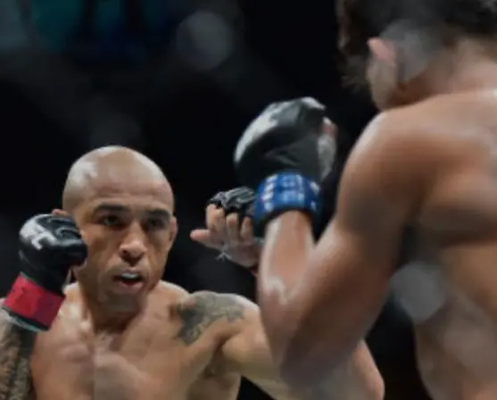 В UFC 307 выступят легендарные Алдо и Харрисон. Названы имена соперников