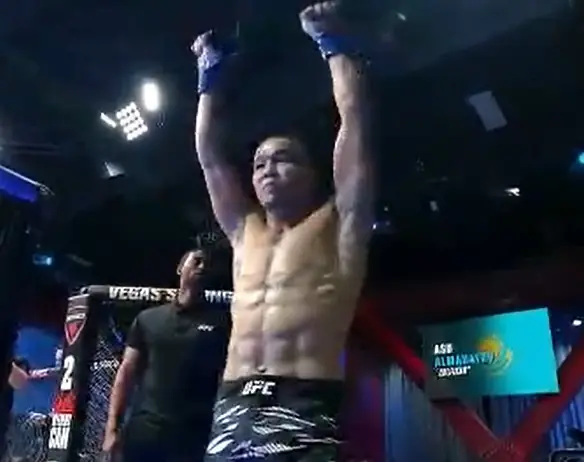 Алмабаев пересилил Очоа на UFC в Абу-Даби