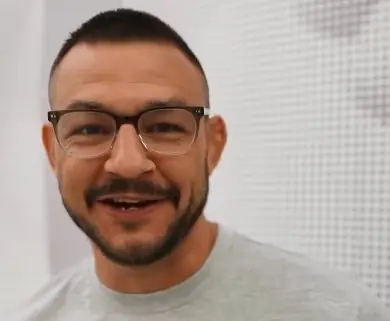 Легенда UFC завершит карьеру боем на UFC 327