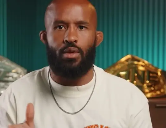 Легенда UFC против мегафайта Харрисон – Нуньес