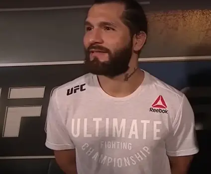 Звёздный ветеран UFC Масвидаль бросил вызов экс-чемпиону