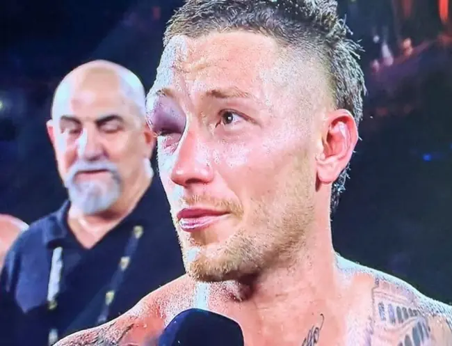 Экс-чемпион Паро вырвал очень тяжёлую победу в элиминаторе IBF: видео