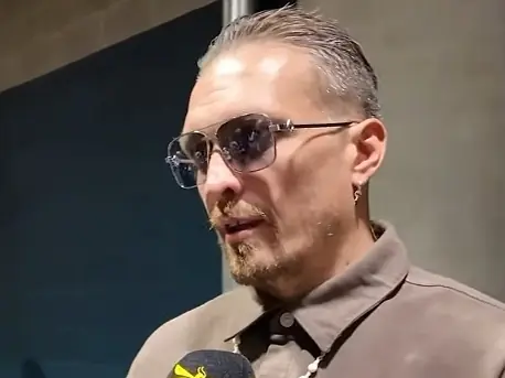 «С Божьей помощью я выиграю». Интервью Усика о поражении Джошуа и реванше с Фьюри 