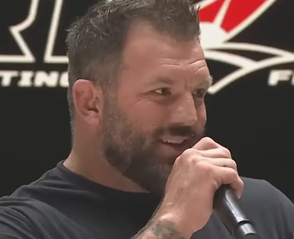 Официально! Обидчик Емельяненко продолжит карьеру в RIZIN