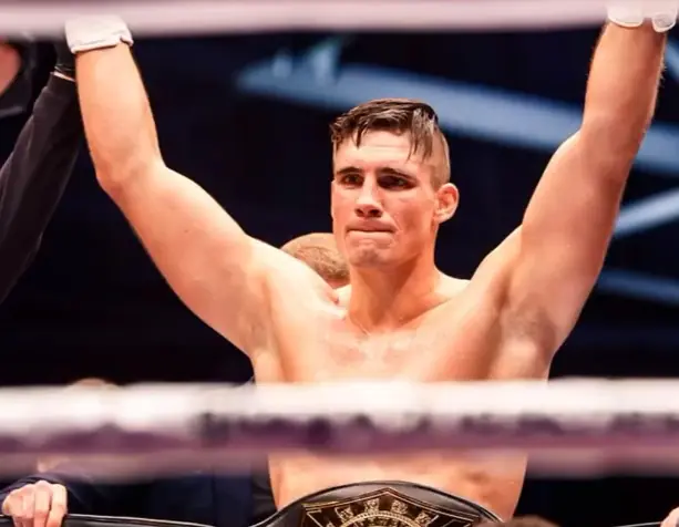 Суперзвезда Glory Верхувен отказался от титула, ведёт переговоры с UFC
