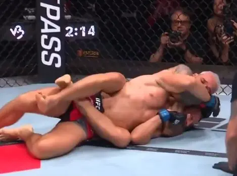 Оливейра задавил Гамрота в главном бою UFC Rio