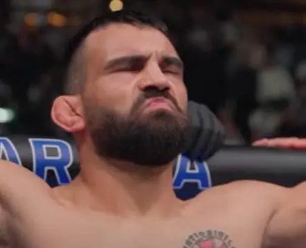 «Бог войны» Сен-Дени растерзал Руффи на UFC Париж