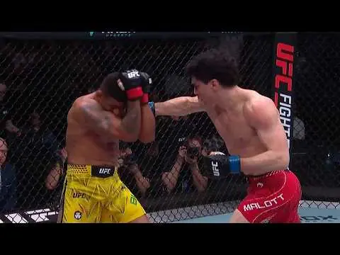 Мэлотт жёстко забил Бёрнса. Видео лучших моментов UFC Fight Night 273