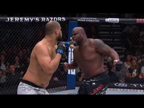 Льюис забил Тейшейру, Уокер скрутил Нзечукву. Видео лучших моментов UFC on ESPN 70