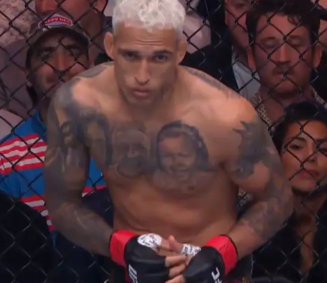 Оливейра побил Чендлера в со-главном поединке UFC 309