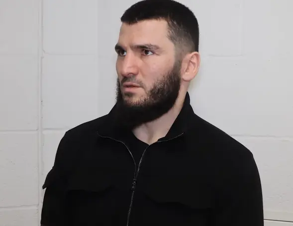 «Вечно ему всё не так». Бетербиев о Биволе и Хирне