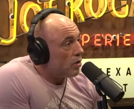 «UFC обос****сь». Роган назвал большую ошибку Дэйны Уайта