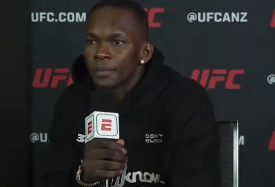 У Адесаньи претензии к UFC: «Это реально тупо»