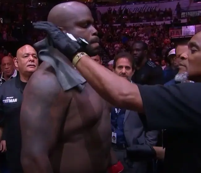 Льюис забил Тейшейру на UFC on ESPN 70: все результаты турнира