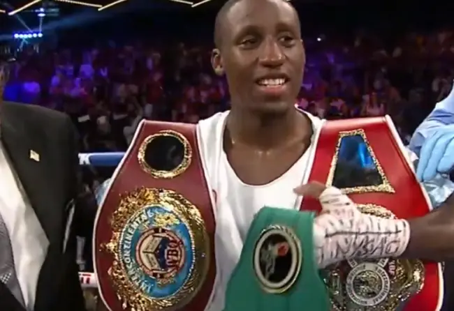Кэррингтон феерил в элиминаторе WBC против идеально подобранного оппонента