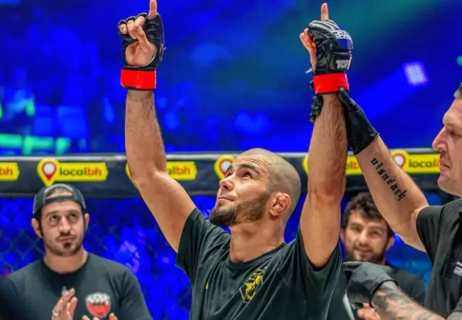 Мокаев подписал контракт с новым промоушеном. Это не UFC, не PFL и даже не Brave CF