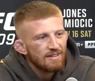 Дю Плесси против Чимаева: топ-проспект UFC оценил шансы