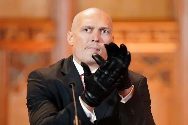 Усик просто великолепен — президент Top Rank о реванше украинца с Фьюри