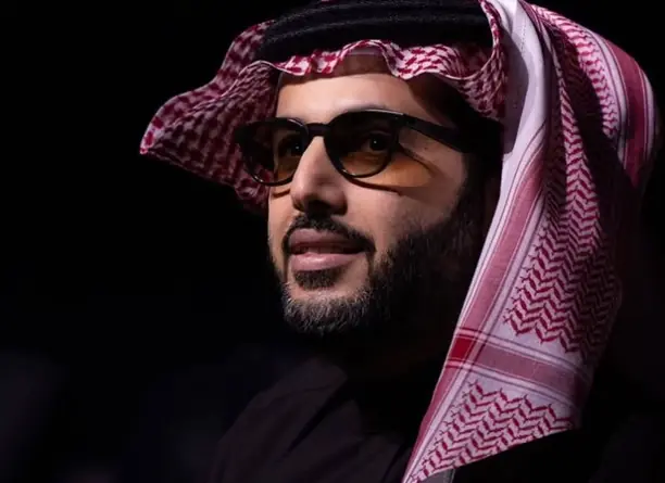 Промоутер жёстко разоблачил Аль аш-Шейха. Тот обиделся и ответил