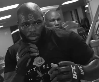Розенструйк нарушил молчание после увольнения из UFC