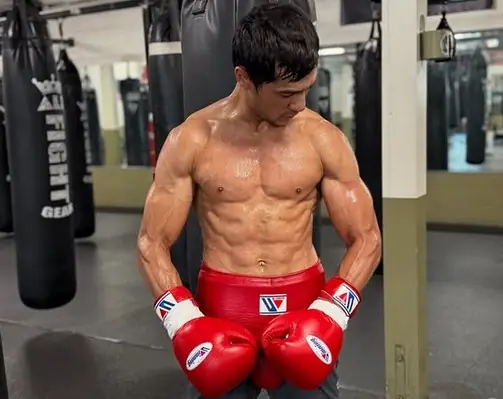 Экс-претендент из Узбекистана подписал контракт с Zuffa Boxing