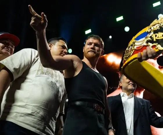 Канело и Иглесиасу предложат подраться за пояс IBF